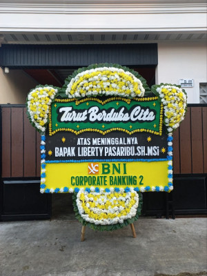 Papan Bunga Duka di Sindulang Satu