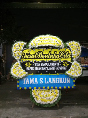 Papan Bunga Duka di Sindulang Satu